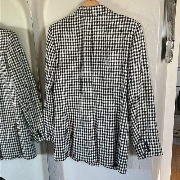 Pendleton Women's Houndstooth Blazer in Black and White - Picture 3 of 3